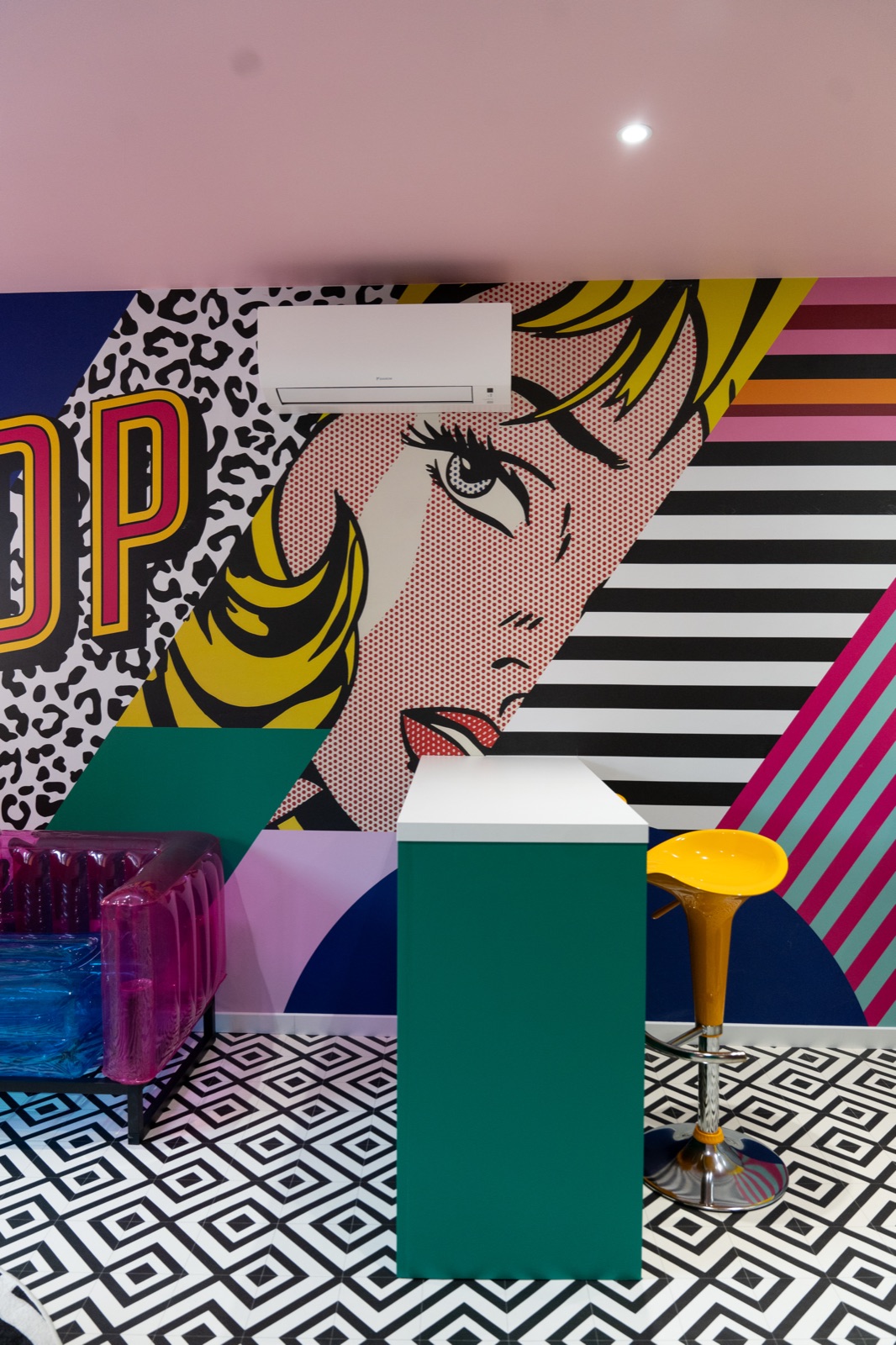 Popart, décor instagrammable à Carcassonne, France — photo 13